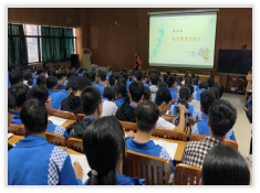 云馨为高三学子开展“我的情绪我做主”讲座